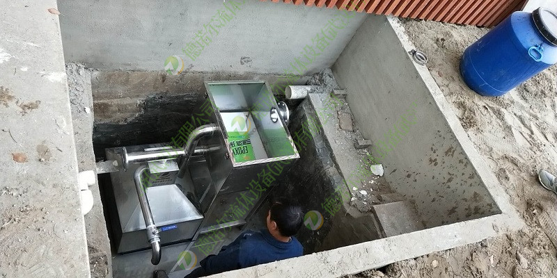 油水分離器現(xiàn)場(chǎng)施工圖