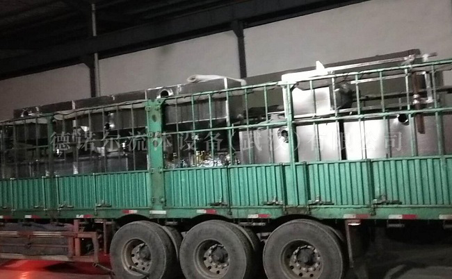 油水分離器1.jpg 油水分離器1.jpg